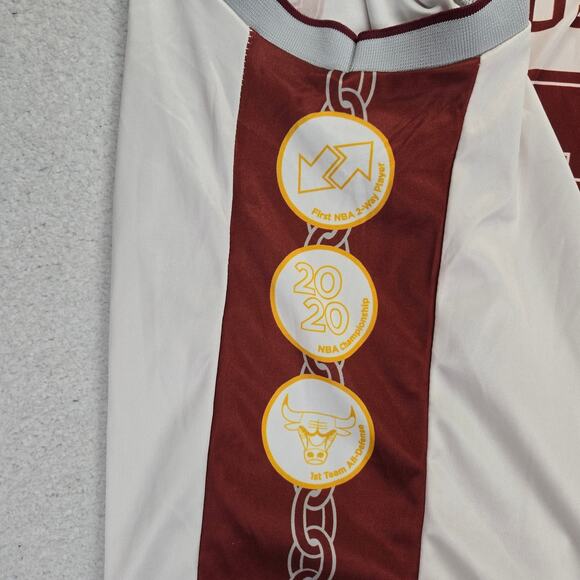 Chicago Bulls Kick 10 Alex Caruso Player Series Jersey Corona Patch Size Large - Picture 7 of 9